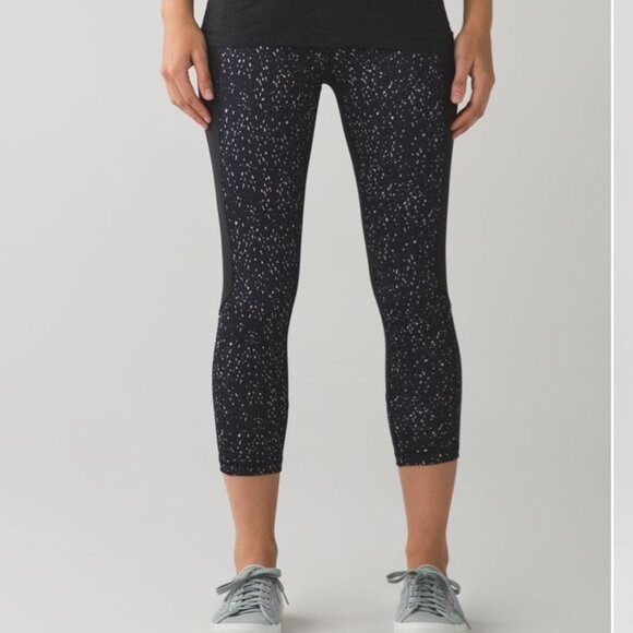 Lululemon Give Me Qi Crop Butterfly Texture Mink - Picture 1 of 14